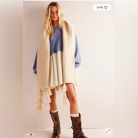 Free People Eleanor Sweatshirt - Picture 6 of 11